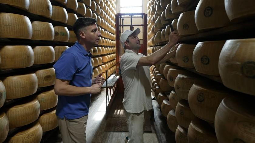 Do zobaczenia: Produkcja sera w Bolonii